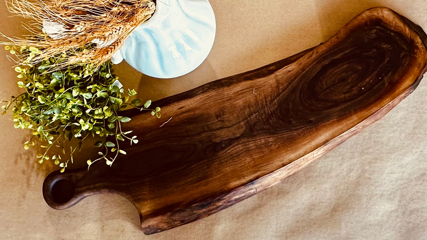 Grand Walnut Board
